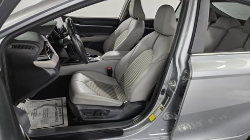 Used 2023 Toyota Camry SE image 25