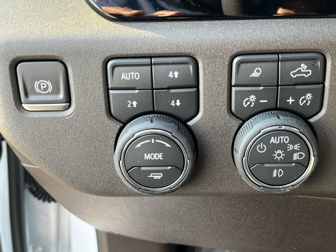 New 2026 Chevrolet Silverado 2500 LTZ w/ LTZ Convenience Package image 23