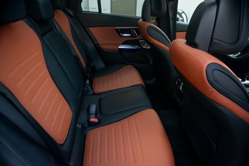 Used 2025 Mercedes-Benz GLC 300 4MATIC image 20