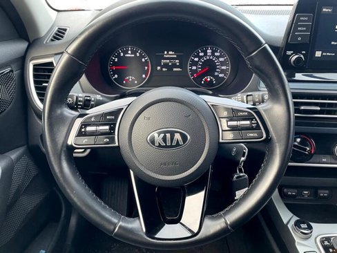 Used 2021 Kia Seltos S image 10
