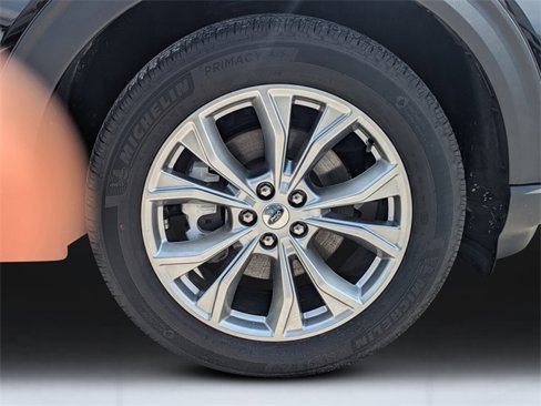 Used 2023 Ford Explorer XLT w/ Equipment Group 202A image 11