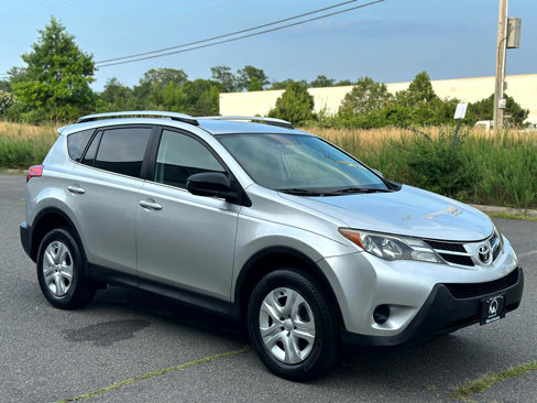 Used 2015 Toyota RAV4 LE image 2