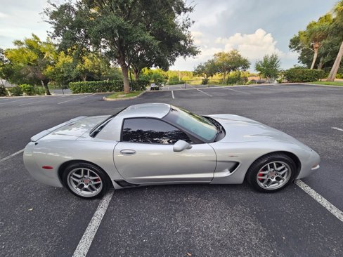 Used 2002 Chevrolet Corvette Z06 w/ Memory Pkg image 10