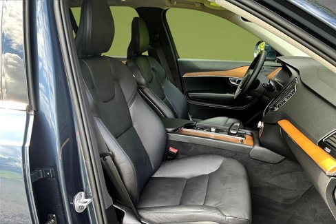 Certified 2024 Volvo XC90 B6 Plus w/ Protection Package Premier image 25