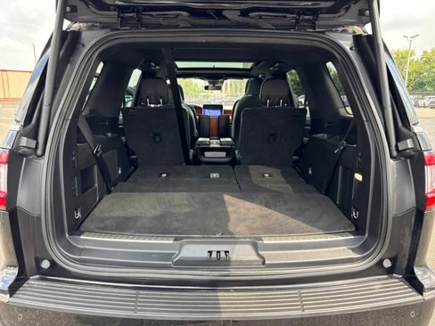 Used 2018 Lincoln Navigator Reserve w/ Technology Package image 29