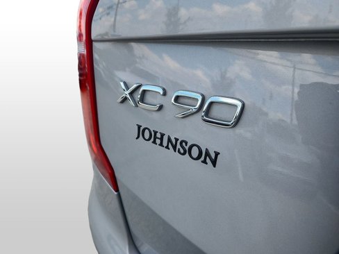 Certified 2025 Volvo XC90 B5 Core image 26