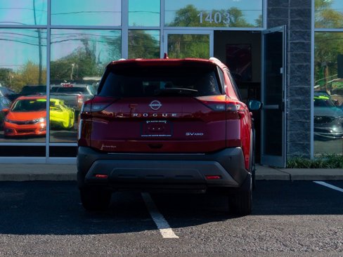 Used 2022 Nissan Rogue SV w/ SV Premium Package image 6