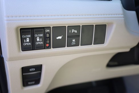 New 2026 Honda Odyssey Touring image 14