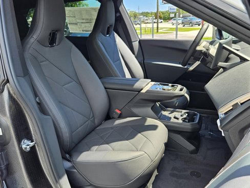 New 2026 BMW iX xDrive60 w/ Premium Package image 24