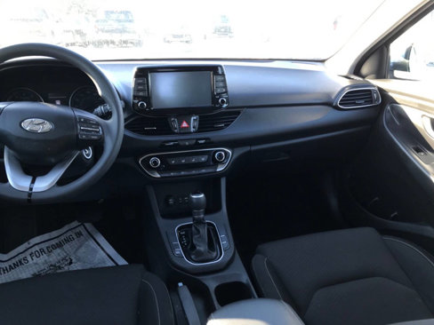 Used 2018 Hyundai Elantra GT image 42