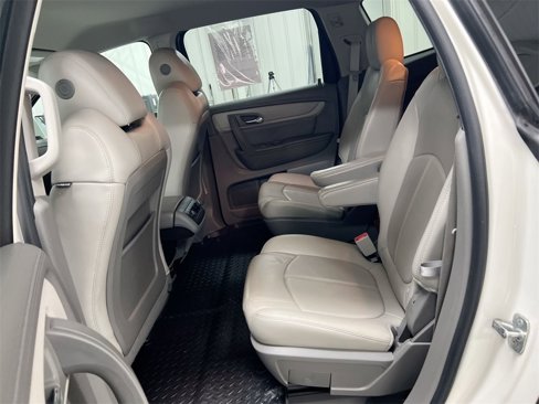 Used 2014 Chevrolet Traverse LT image 22