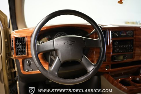 Used 2006 Chevrolet Express 1500 w/ Preferred Equipment Group image 38
