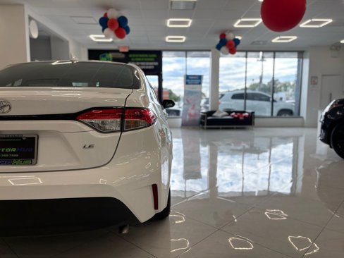Used 2023 Toyota Corolla LE image 14