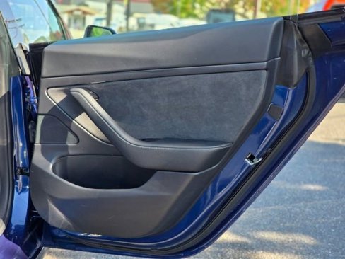 Used 2020 Tesla Model 3 Standard Range Plus image 28