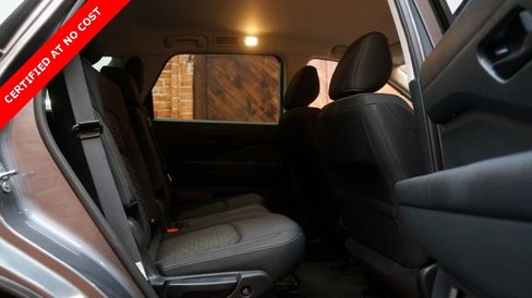 Used 2024 Nissan Pathfinder S image 47