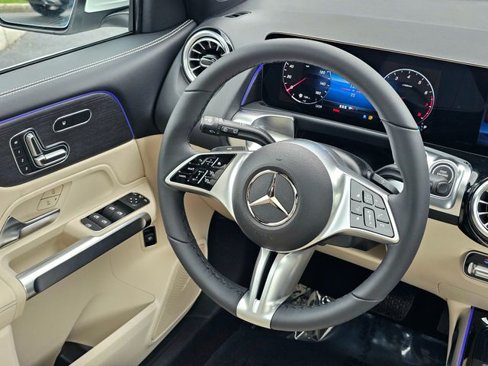 New 2026 Mercedes-Benz GLB 250 4MATIC image 30
