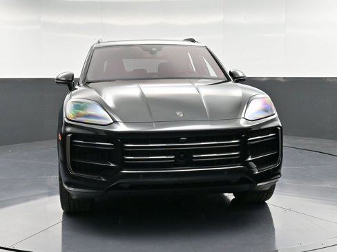 New 2025 Porsche Cayenne Turbo image 11