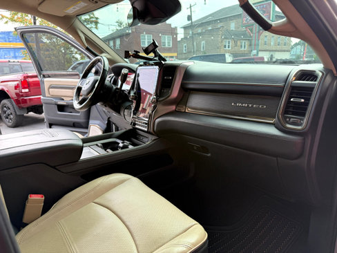 Used 2019 RAM 3500 Limited image 30