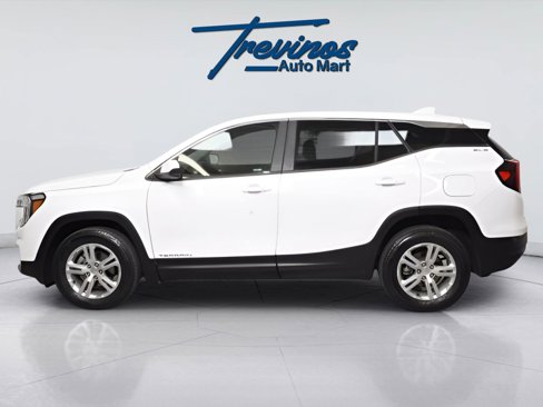 Used 2024 GMC Terrain SLE image 11