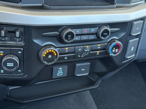 New 2025 Ford F250 XLT image 19