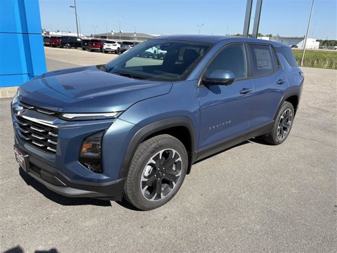 New 2026 Chevrolet Equinox LT w/ Convenience Package II image 2