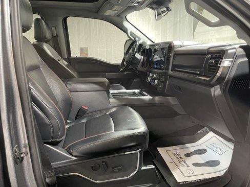 Used 2023 Ford F250 Lariat w/ Sport Appearance Package image 28