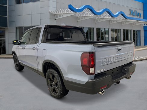 New 2026 Honda Ridgeline Black Edition image 3