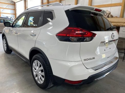 Used 2017 Nissan Rogue S w/ S Appearance Package image 9