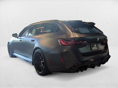 New 2026 BMW M5 Touring image 2