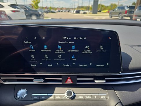 New 2025 Hyundai Elantra SEL image 18