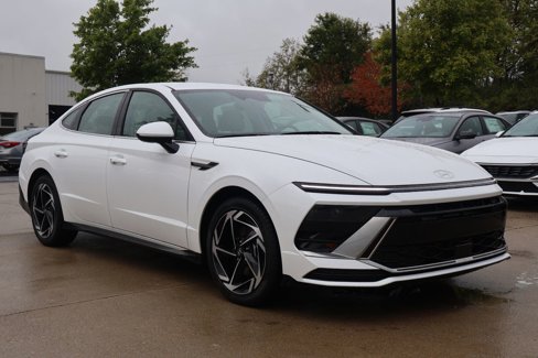 New 2026 Hyundai Sonata SEL image 3