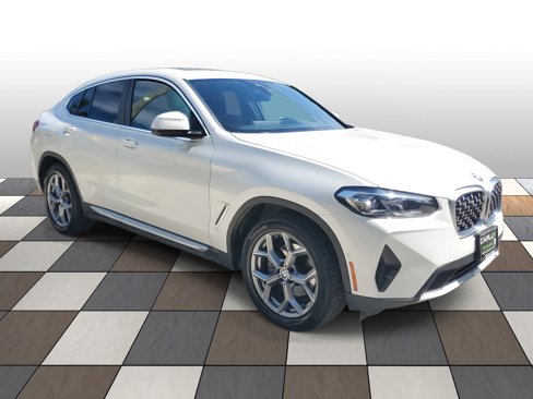 Used 2024 BMW X4 xDrive30i image 3