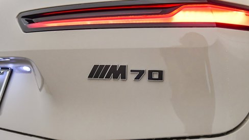 New 2026 BMW iX M70 image 15