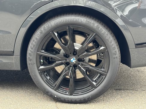 New 2026 BMW X7 M60i image 12
