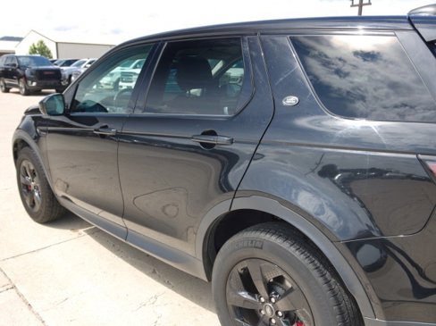 Used 2023 Land Rover Discovery Sport S image 8