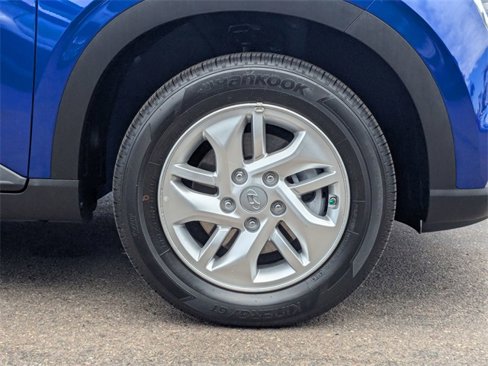 Used 2025 Hyundai Venue SE image 7