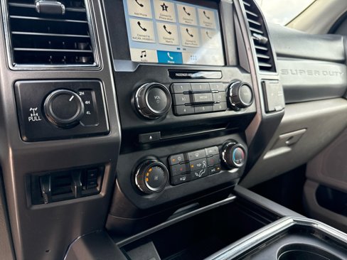 Used 2018 Ford F250 XLT w/ XLT Premium Package image 13