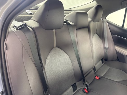 Used 2022 Toyota Camry LE image 24