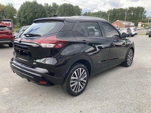 Used 2024 Nissan Kicks SV image 5