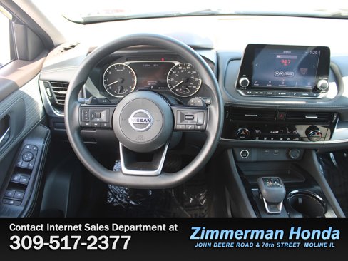 Used 2021 Nissan Rogue SV image 11