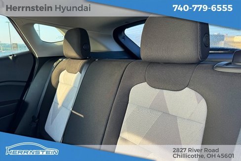 Used 2025 Chevrolet Trax LS w/ LS Convenience Package image 23