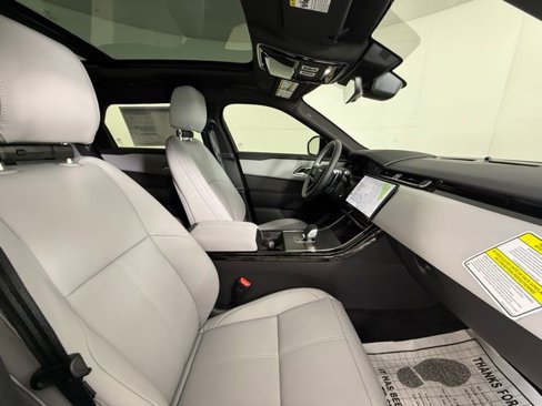 Used 2026 Land Rover Range Rover Velar S image 31