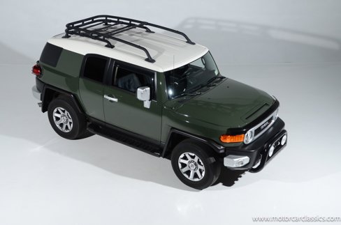 Used 2014 Toyota FJ Cruiser 4WD image 7