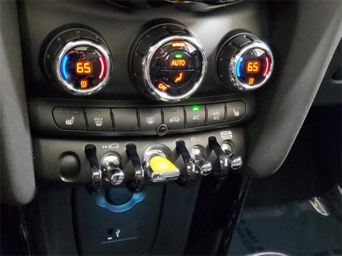 Certified 2024 MINI Cooper SE image 23