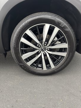 Certified 2025 Nissan Pathfinder Platinum image 10