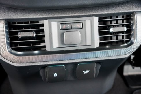 Used 2024 Ford F150 Platinum image 37