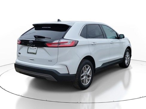 Used 2024 Ford Edge SEL image 4