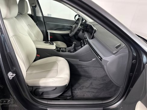 Certified 2025 Hyundai Sonata SE image 47