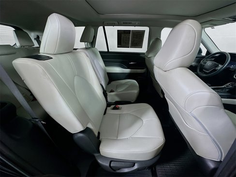 Used 2024 Toyota Grand Highlander XLE image 11