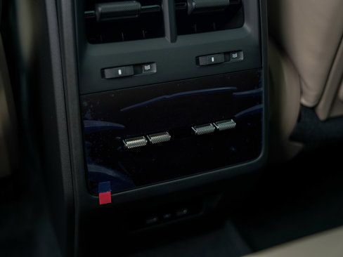 New 2025 Porsche Macan 4S Electric image 27